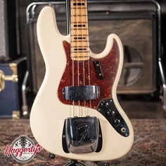 Басс гитара Fender Custom Shop &apos;68 Jazz Bass Journeyman Relic - Vintage White with Hardshell Case