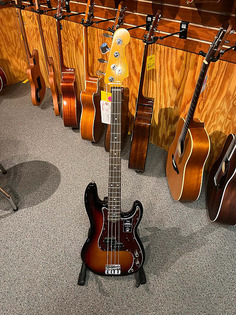 Басс гитара Fender American Professional II Precision Bass with Rosewood Fretboard 2020 - Present - 3-Color Sunburst