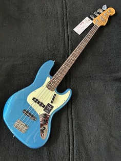 Басс гитара Fender Vintera II &apos;60s Jazz Bass with Rosewood Fretboard Lake Placid Blue #MX23107622 9 lbs. 4.2 oz
