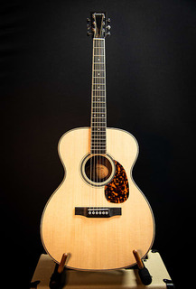 Акустическая гитара Larrivée OM-44R Rosewood &amp; Sitka Spruce Larrivee