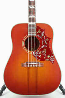 Акустическая гитара Gibson Custom Shop Historic Acoustic 1960 Hummingbird Heritage Cherry Sunburst VOS Fixed Bridge