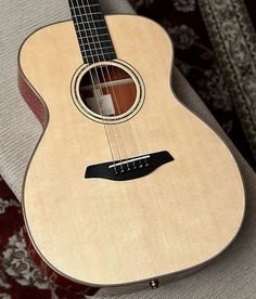 Акустическая гитара Furch Yellow Plus OM-SP EAS Acoustic Guitar - with Hard Case