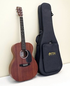 Акустическая гитара Martin 000-10E Sapele Mahogany Top Road Series Guitar with Gig Bag