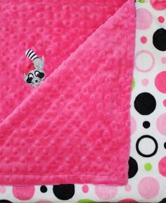 Одеяло Minky для девочки с вышитым енотом Lil&apos; Cub Hub, розовый