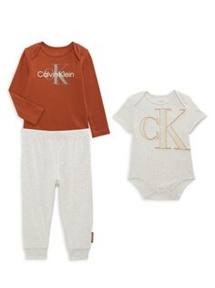 Комплект из трех предметов: футболка с логотипом, джоггеры и толстовка с логотипом для маленьких мальчиков Calvin Klein, коричневый