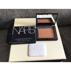 Светоотражающая прессованная пудра Mesa 10G, Nars