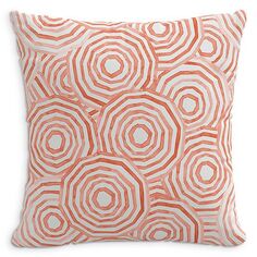 Декоративная подушка Umbrella Swirl, 18 x 18 дюймов Cloth &amp; Company, цвет Orange