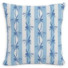 Декоративная льняная подушка Cabana Stripe Palms со вставкой из перьев, 22 x 22 дюйма Cloth &amp; Company, цвет Blue