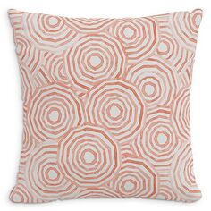 Декоративная льняная подушка Umbrella Swirl со вставкой из перьев, 22 x 22 дюйма Cloth &amp; Company, цвет Orange