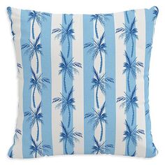 Уличная подушка Cabana Stripe Palms синего цвета, 22 x 22 дюйма Cloth &amp; Company, цвет Blue