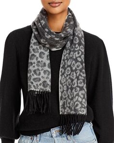 Кашемировый шарф с леопардовым принтом C by Bloomingdale&apos;s Cashmere, цвет Silver
