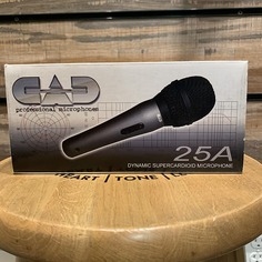 Динамический суперкардиоидный микрофон CAD CAD25A Supercardioid Handheld Dynamic MIcrophone