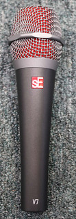 Динамический микрофон sE Electronics V7 Handheld Supercardioid Dynamic Microphone