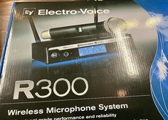 Беспроводная микрофонная система Electro-Voice R300-HD Handheld Wireless Microphone System Band-C