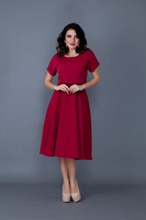 Женское платье миди из гибкой ткани атлас с эластичной резинкой на талии и карманами с круглым воротником, бордовое расклешенное платье миди 222 lovebox, бордовый