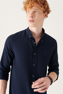 Мужская темно-синяя рубашка стандартного кроя из 100% хлопка с тонким мягким на ощупь воротником на пуговицах и длинными рукавами Avva, темно-синий