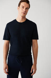 Мужская темно-синяя хлопковая тонкая трикотажная футболка стандартного кроя с круглым вырезом Avva, черный
