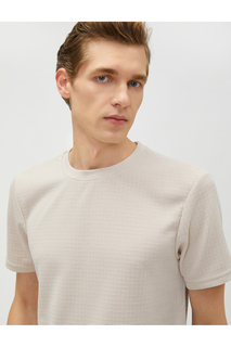 Базовая футболка с круглым вырезом и короткими рукавами, текстурированная Koton, экрю