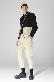 Бежевые мужские брюки Essential Fit с поясом и двойными складками, ограниченная серия Trendyol, бежевый