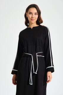 Черное платье с окантовкой и поясом Mizalle, разноцветный