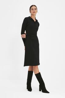 Черное трикотажное платье миди с воротником-поло и поясом в рубчик TWOAW22EL1842 Trendyol, черный