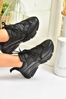 Черные женские кроссовки на толстой подошве Спортивная обувь Fox Shoes, черный