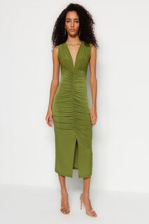 Зеленое приталенное эластичное трикотажное платье миди со сборками Trendyol, зеленый