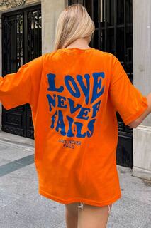 Женская футболка оверсайз с принтом Orange Love Never Back Swist, оранжевый