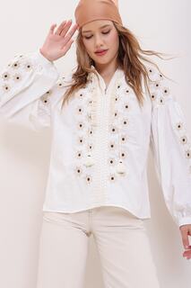 Женская хлопковая блузка цвета экрю с кисточками и подробной вышивкой ALC-X7133 Trend Alaçatı Stili