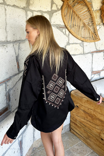 Женская черная габардиновая куртка оверсайз с двумя карманами и вышитой застежкой на кнопках на плечах и спине Trend Alaçatı Stili, черный