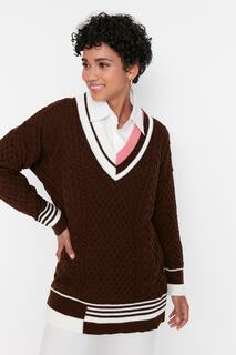 Темно-коричневый плетеный трикотажный свитер в полоску с V-образным вырезом и воротником Trendyol Modest