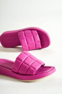 Комфортные стеганые женские тапочки Capone на плоском каблуке с одним ремешком цвета фуксии Capone Outfitters, розовый