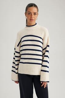 Полосатый свитер с круглым вырезом Relax Fit DeFacto, экрю