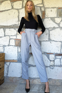 Женские серые плиссированные брюки в полоску с двумя карманами на молнии Trend Alaçatı Stili, серый