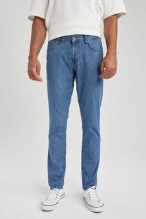 Джинсовые брюки Sergio стандартной посадки с нормальной талией и зауженными штанинами DeFacto, синий