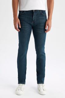 Джинсовые брюки Sergio стандартной посадки с нормальной талией и зауженными штанинами DeFacto, темно-синий