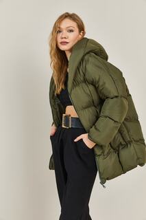 Женский пуховик цвета хаки Oversize с капюшоном XHAN