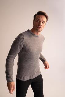 Трикотажный свитер обычного кроя с круглым вырезом DeFacto, серый