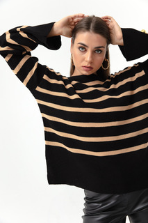 Женский светло-коричневый вязаный свитер в полоску с вырезом лодочкой Lafaba