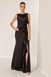 Длинное атласное платье с драпировкой и воланами спереди, черное By Saygı, черный
