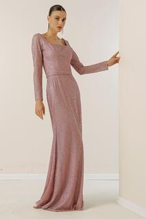 Длинное платье с квадратным вырезом на подкладке и ограненными камнями, широкий размерный ряд By Saygı, розовый