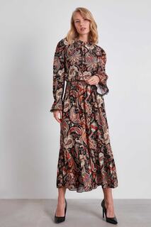 Длинное платье с цветочным узором и воротником с рюшами Vitrin, черный