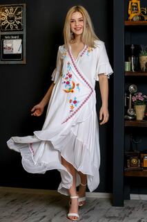 Женское белое двубортное шифоновое платье с рюшами и завязками на завязках Феникса Chiccy, белый