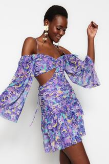 Фиолетовое-разноцветное элегантное вечернее платье из тюля с окном/вырезами и цветочным узором Trendyol, разноцветный