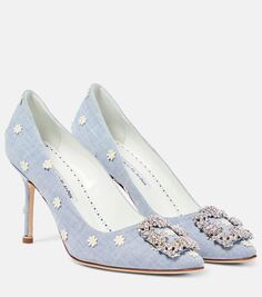 Туфли hangisi 90 с декором из шамбре Manolo Blahnik, белый