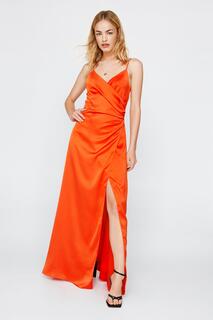Атласное платье макси с V-образным вырезом и разрезом Nasty Gal, оранжевый