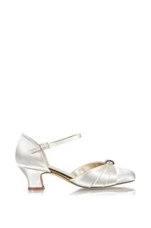 Атласные туфли-лодочки среднего размера в винтажном стиле на блочном каблуке &apos;Avalyn&apos; Paradox London, белый