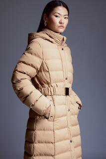 Длинная куртка с капюшоном из искусственного меха и поясом с термосваркой и пухом Karen Millen, бежевый