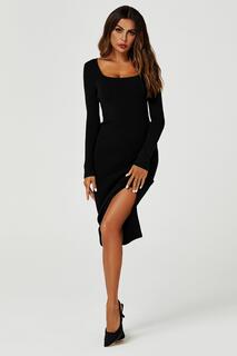 Черное трикотажное платье миди в рубчик с длинными рукавами FS Collection, черный