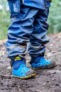 Водонепроницаемые ботинки из коллаборации с Bogs Spotty Otter, темно-синий